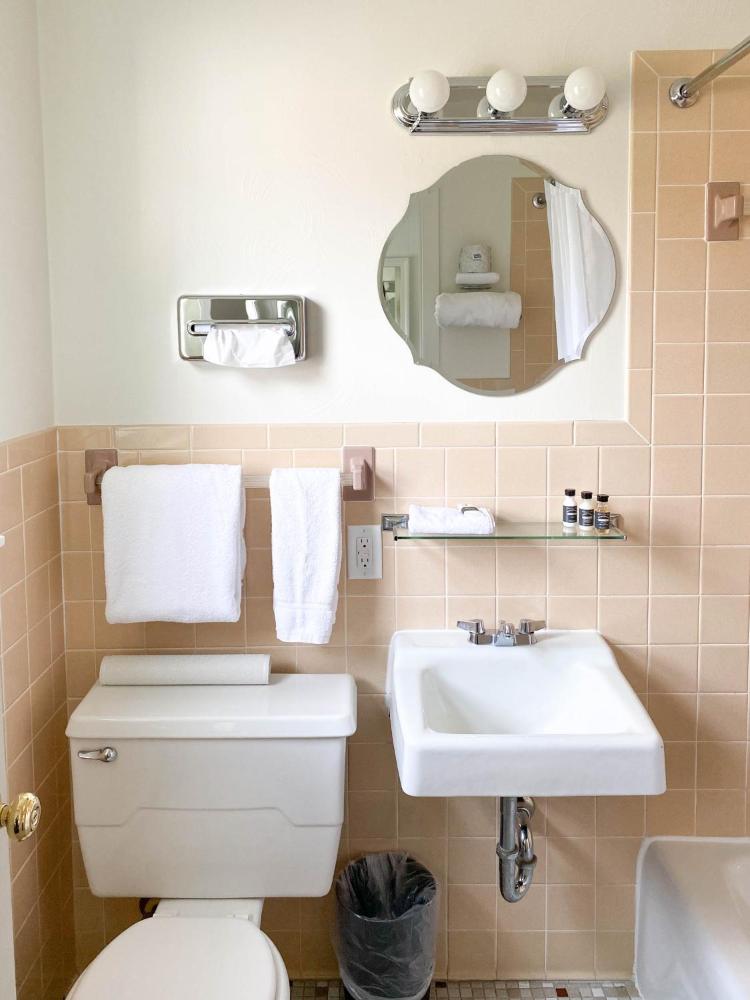 Standard Queen Room interior